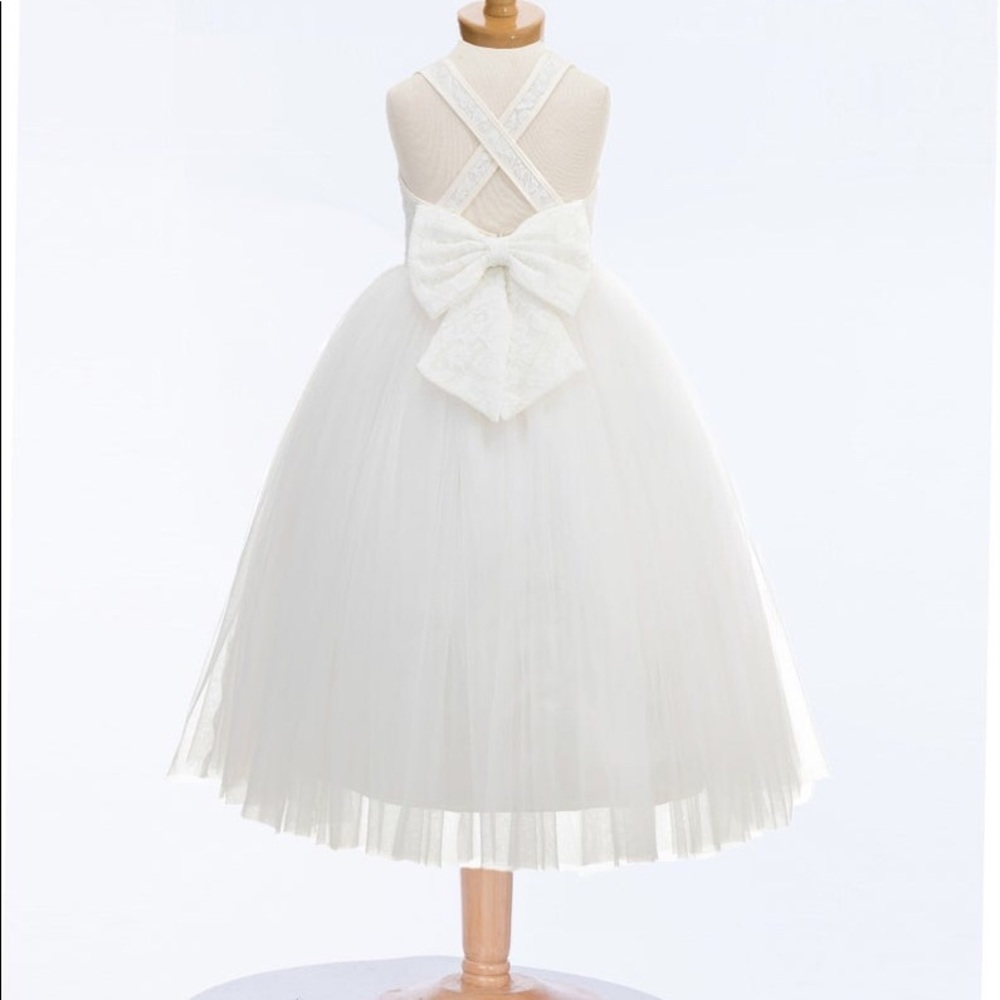 Ivory flower girl dresses with lace and tulle